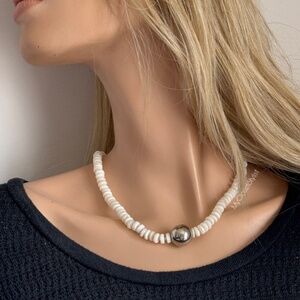 Anthropologie Sphere HEART TOGGLE Mother of Pearl Beaded Necklace mop